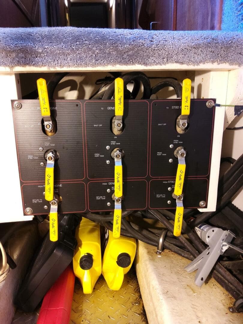 1991 Bayliner 4588 Pilothouse — photo 22