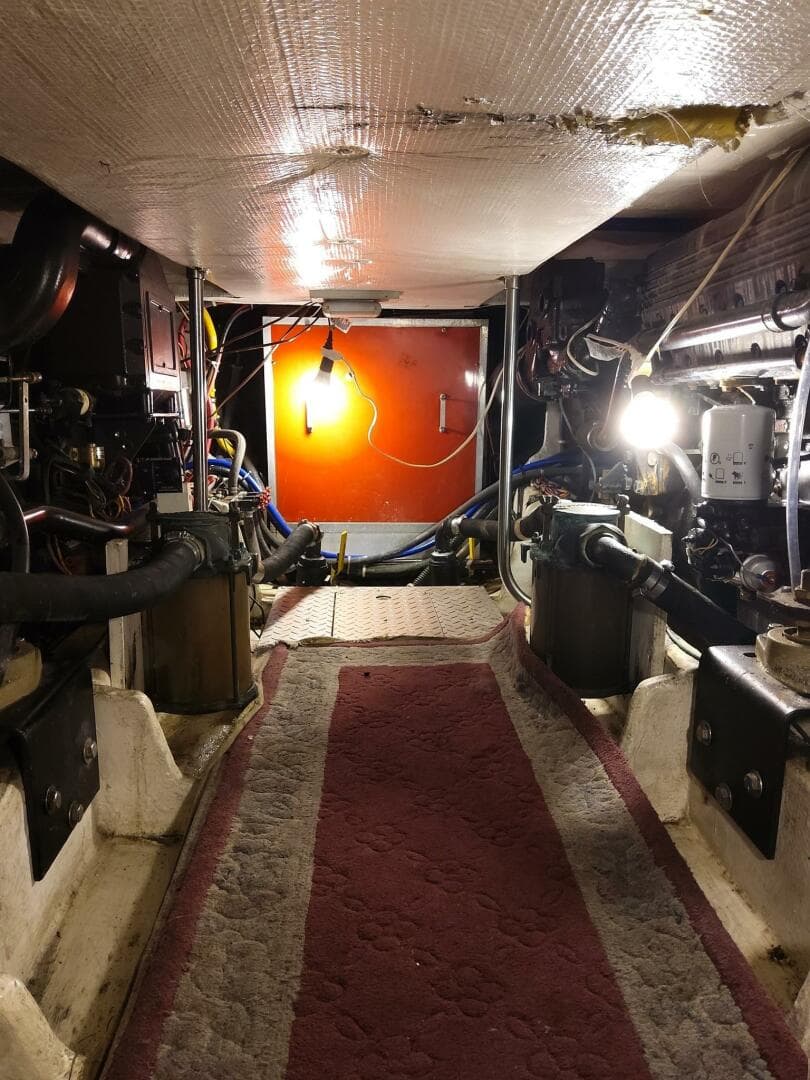 1991 Bayliner 4588 Pilothouse — photo 12