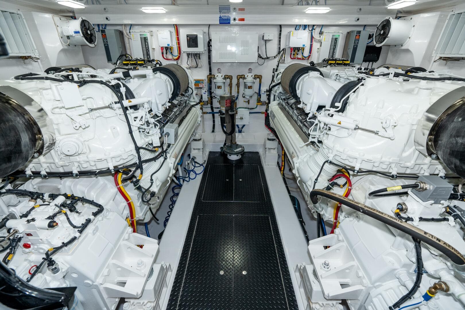 2025 Viking 90C — photo 74