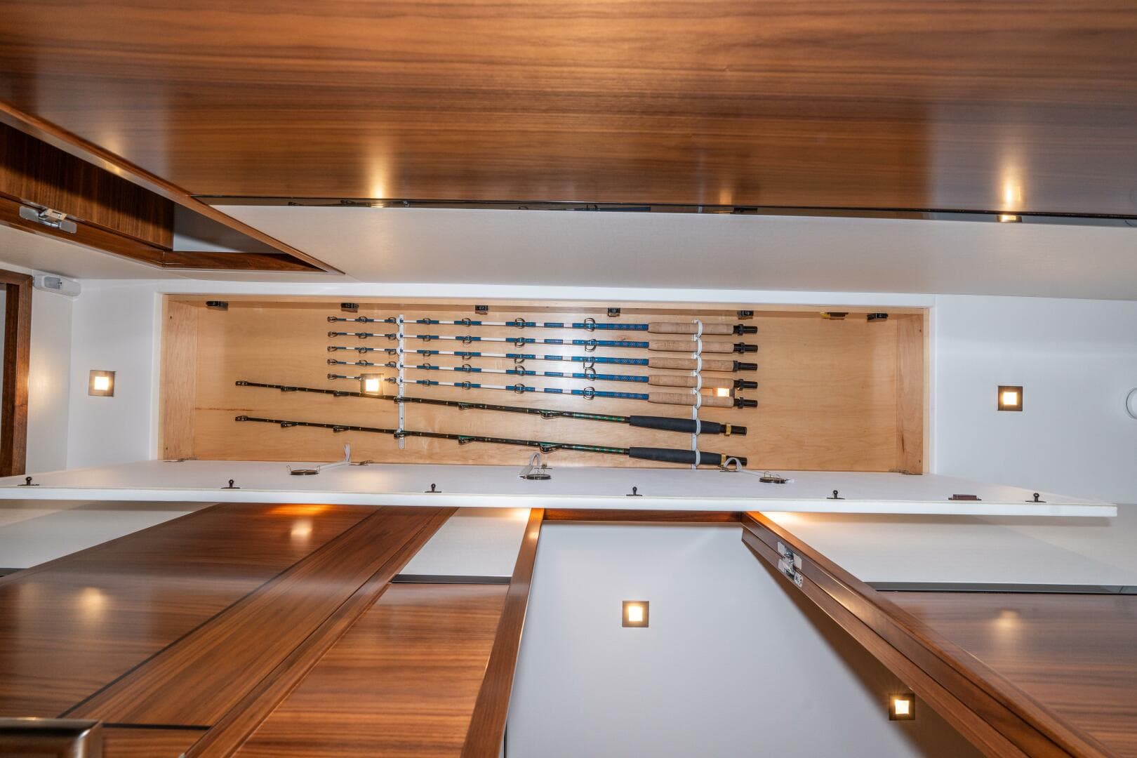 2025 Viking 90C — photo 33