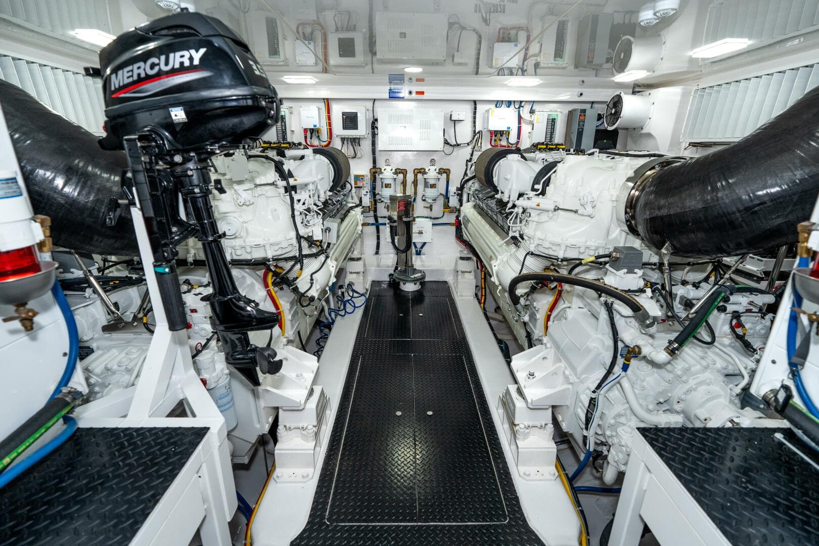 2025 Viking 90C — photo 75