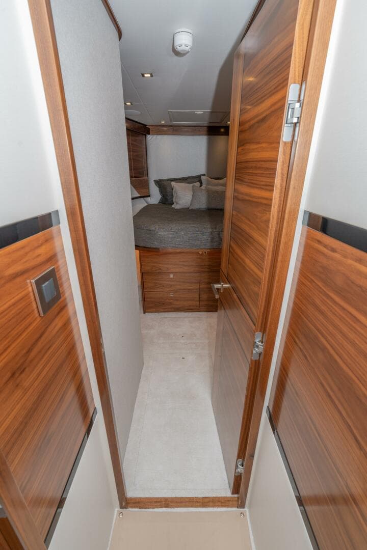 2025 Viking 90C — photo 51