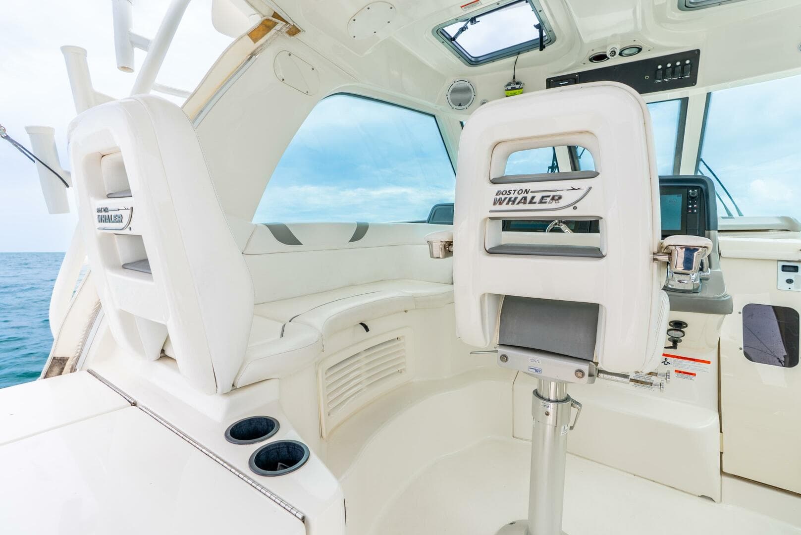2012 Boston Whaler 345 Conquest — photo 8