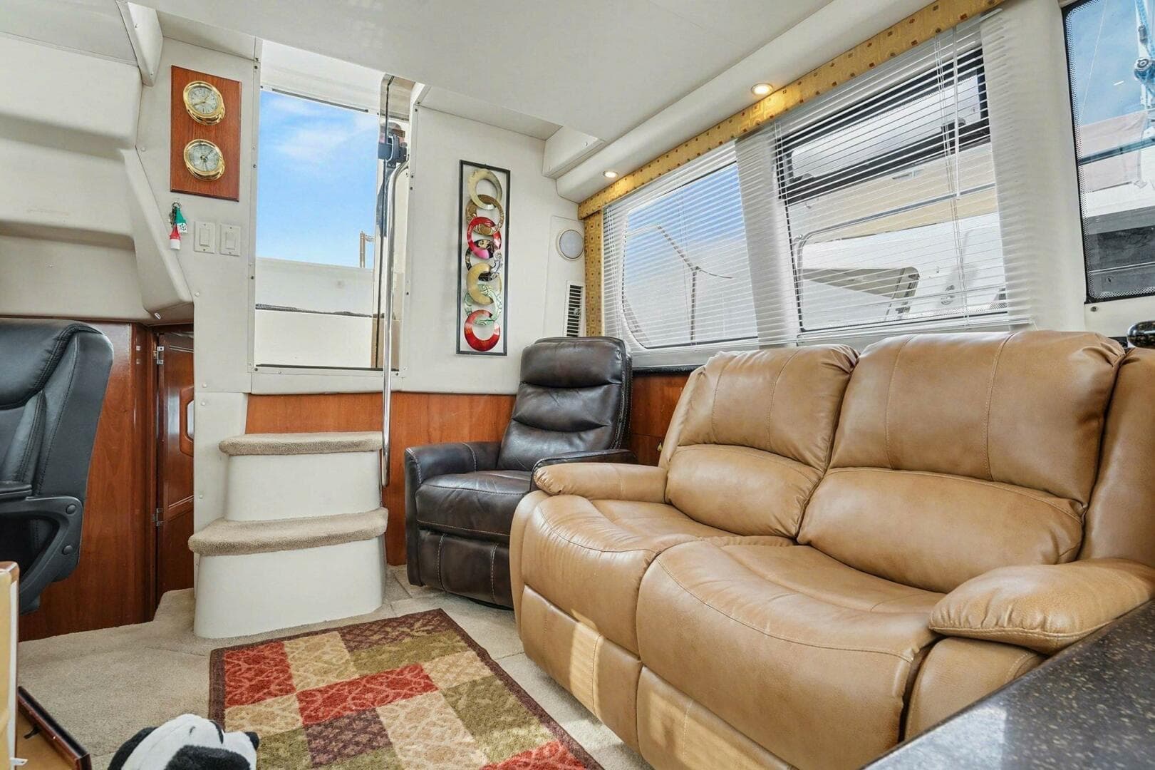 2001 Carver 356 — photo 10