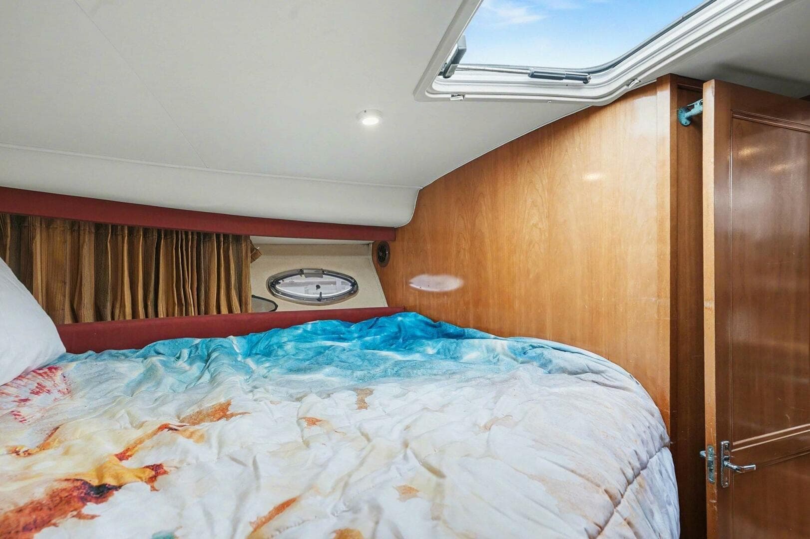 2001 Carver 356 — photo 16