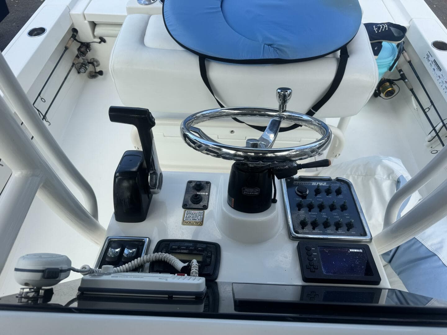 2016 Pathfinder 2400 Trs — photo 24