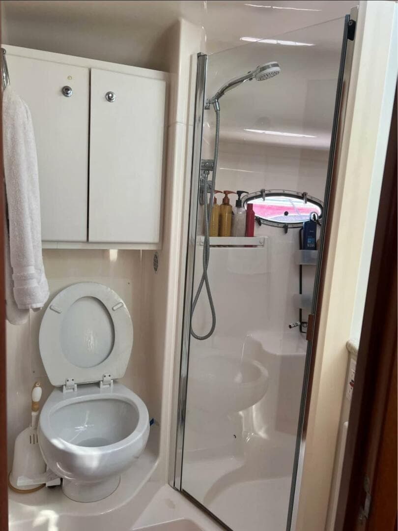 2002 Tiara Yachts 4100 Open — photo 19