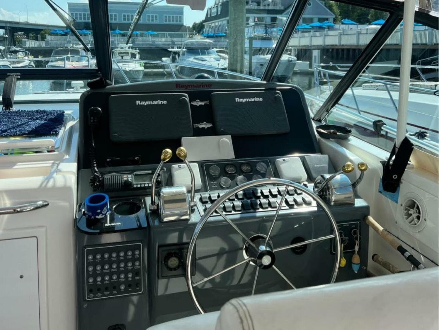 2002 Tiara Yachts 4100 Open — photo 11