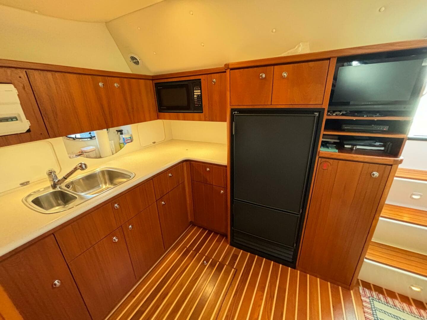 2002 Tiara Yachts 4100 Open — photo 18