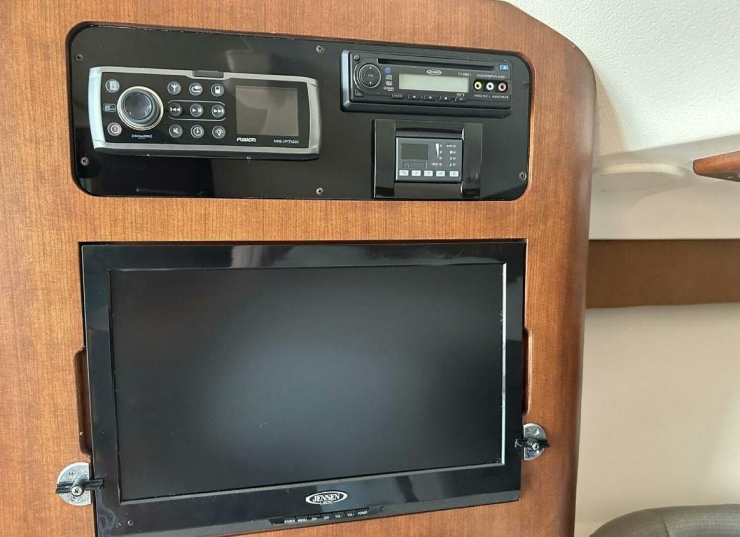 2014 Grady-White 330 Express — photo 21