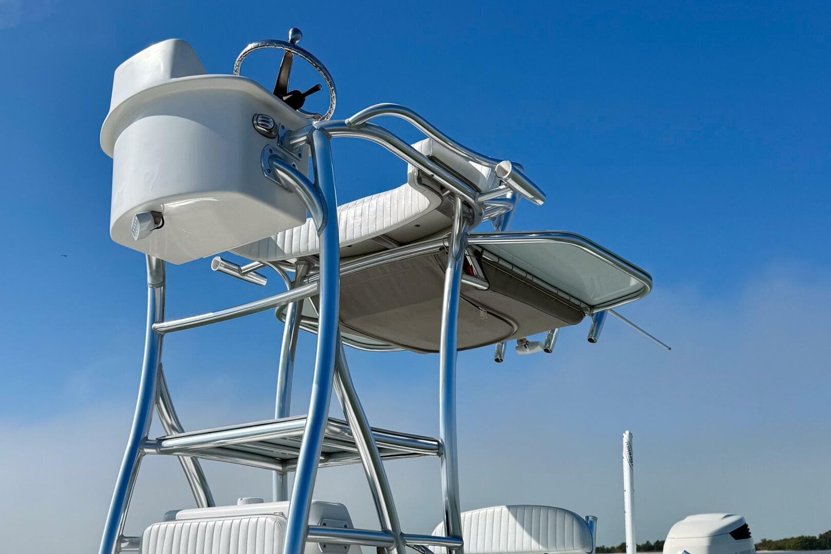 2019 Aquasport 243 Tower — photo 13