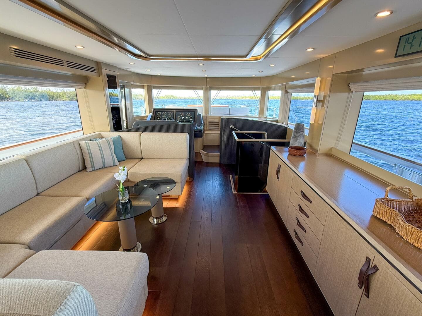 2023 Sirena 68 — photo 29