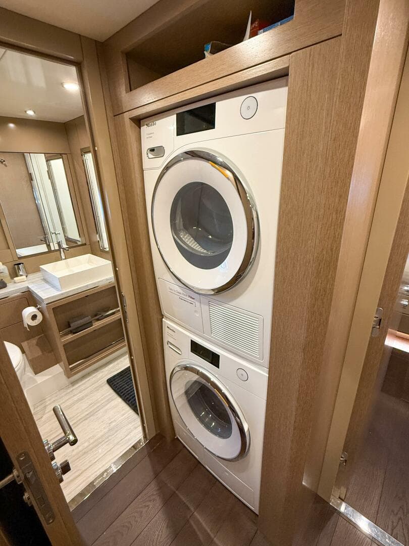 2023 Sirena 68 — photo 53