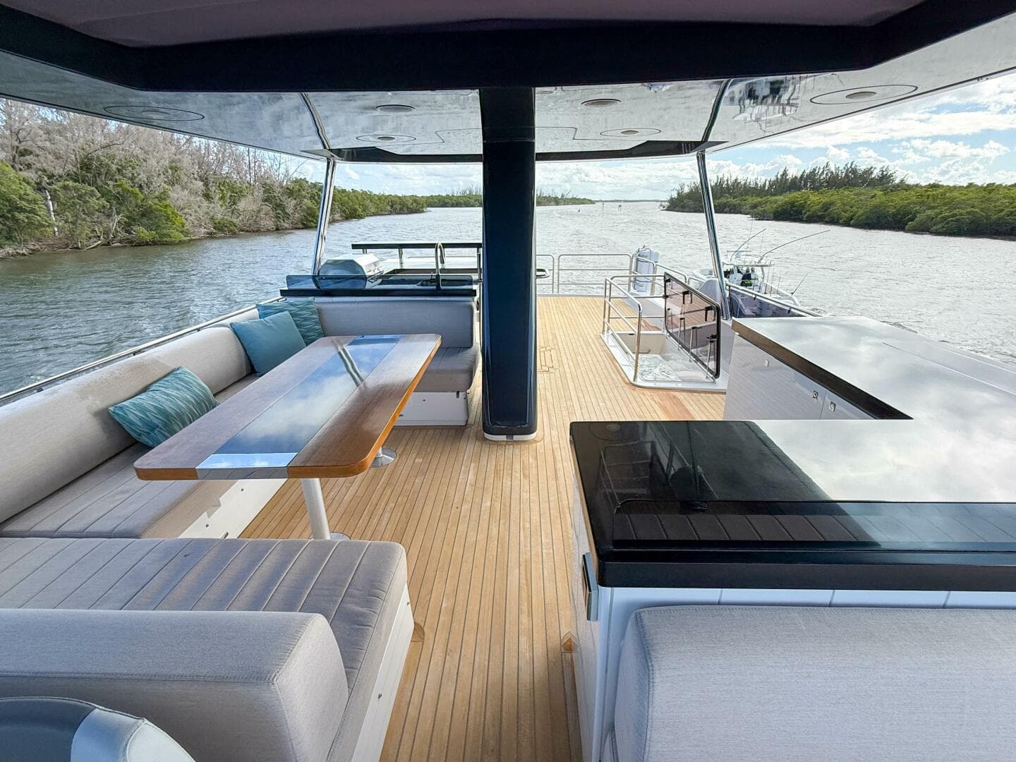 2023 Sirena 68 — photo 14