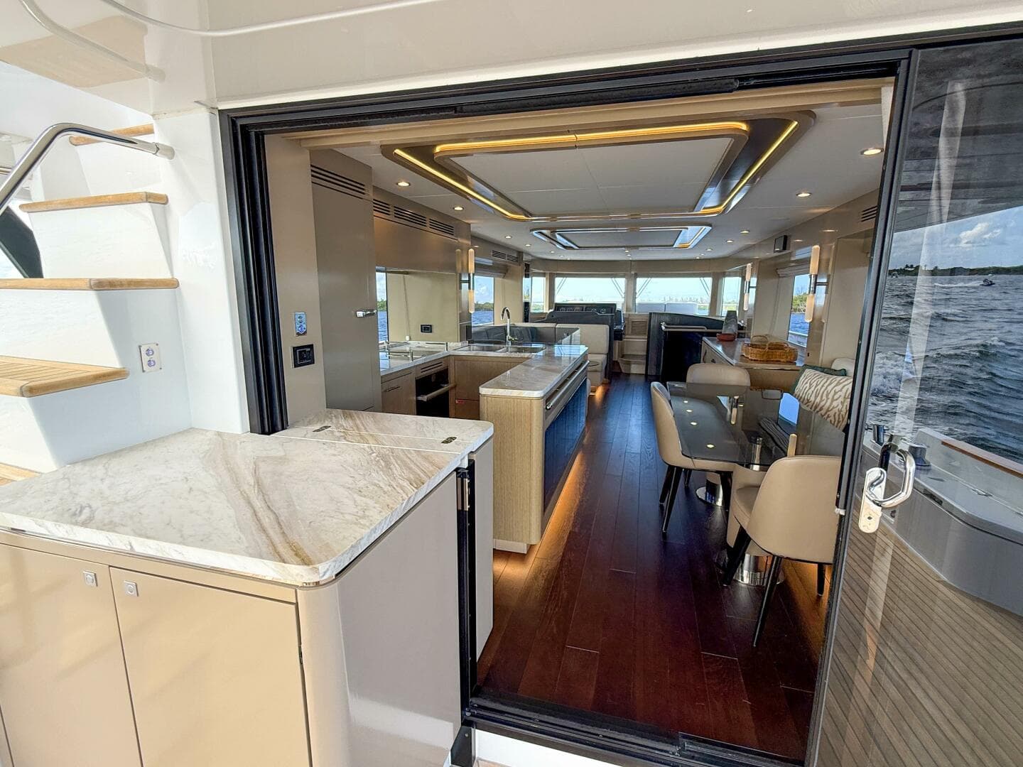 2023 Sirena 68 — photo 22