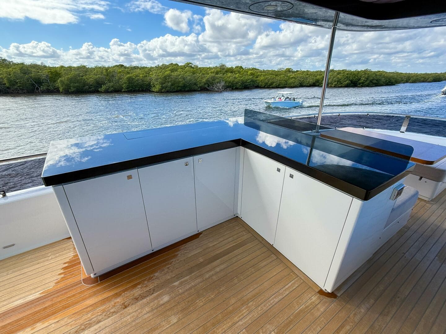 2023 Sirena 68 — photo 13