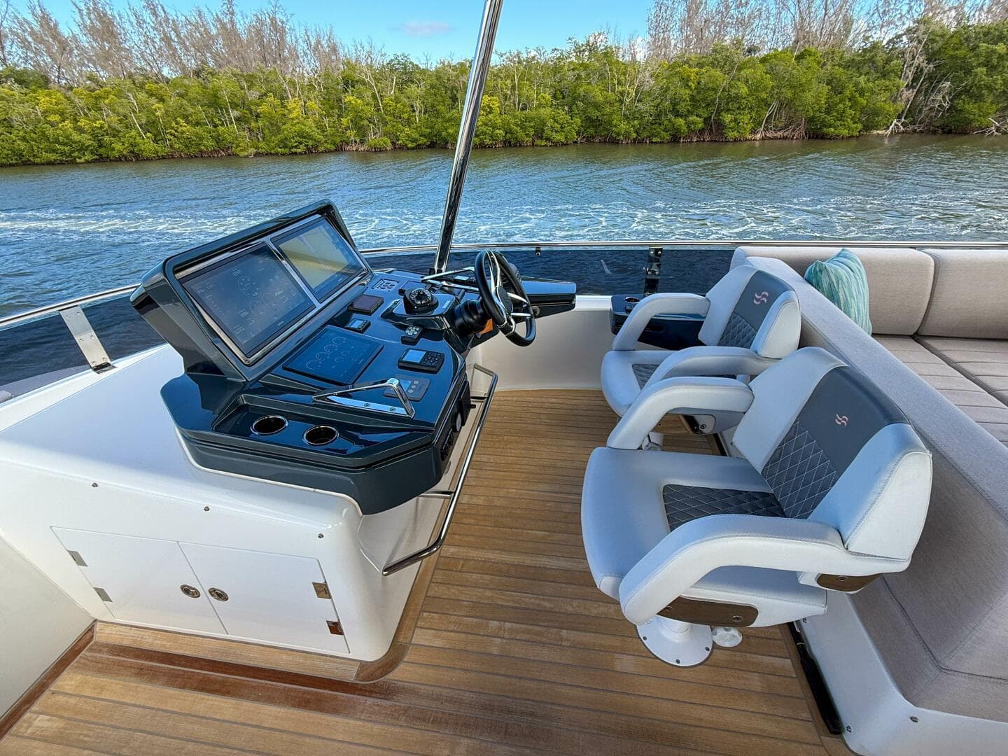 2023 Sirena 68 — photo 18