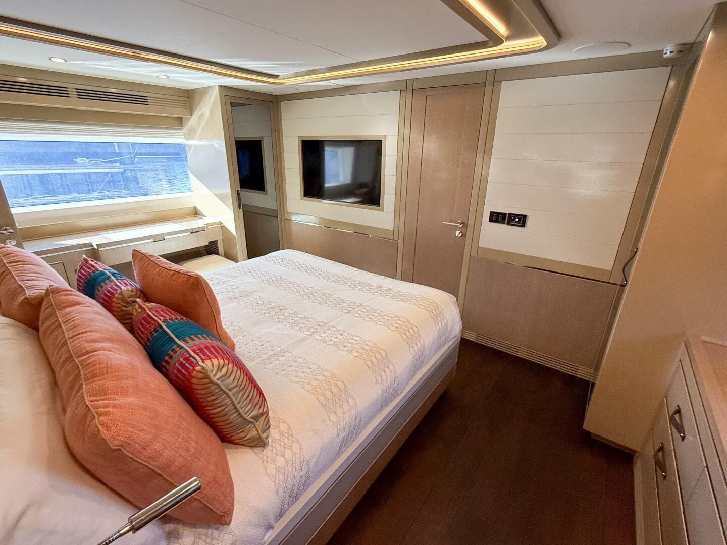 2023 Sirena 68 — photo 47