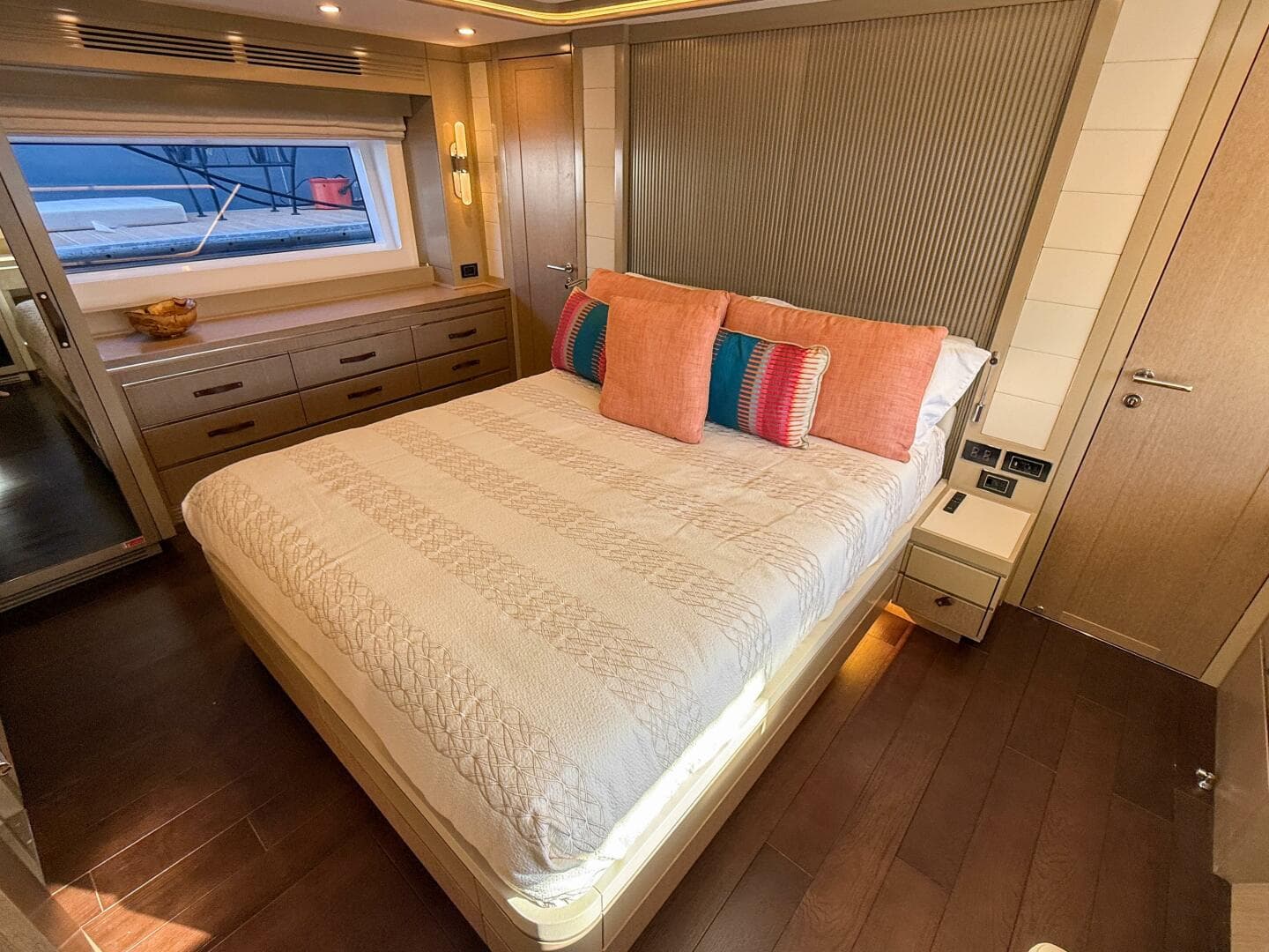 2023 Sirena 68 — photo 44