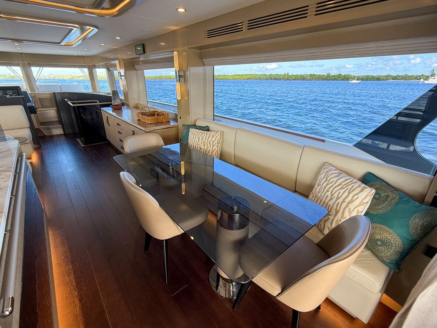 2023 Sirena 68 — photo 26