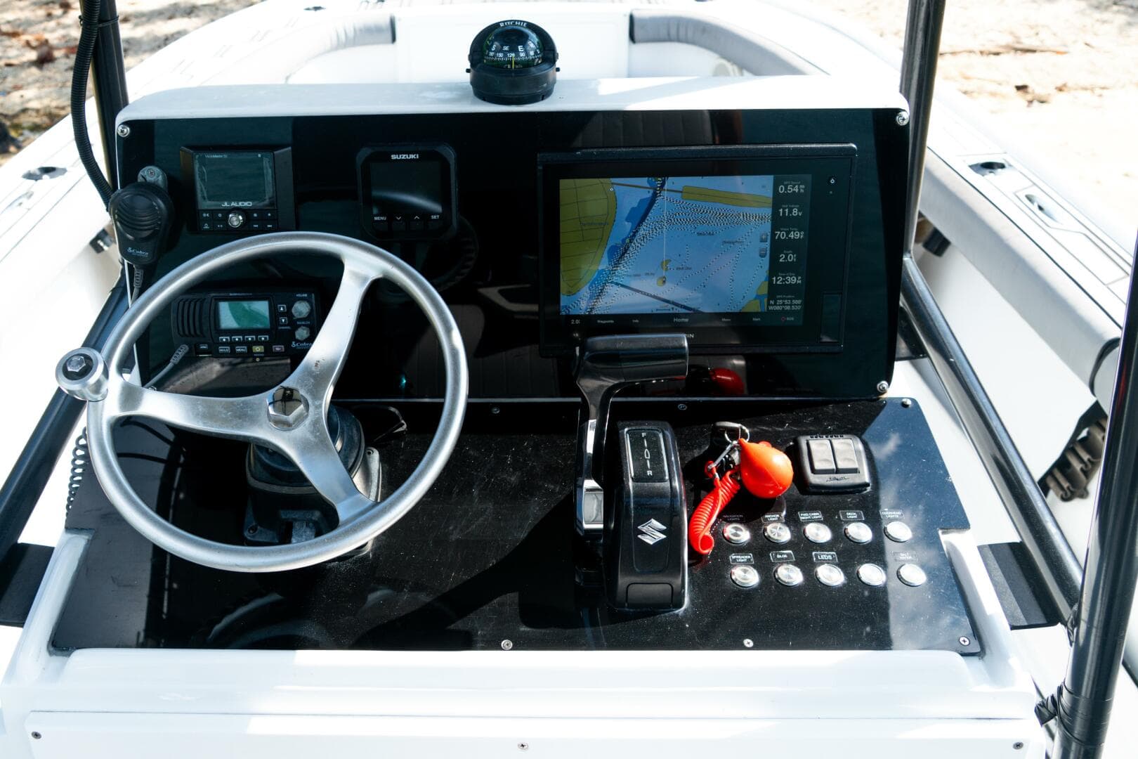 1980 Mako 214 Walkaround — photo 11