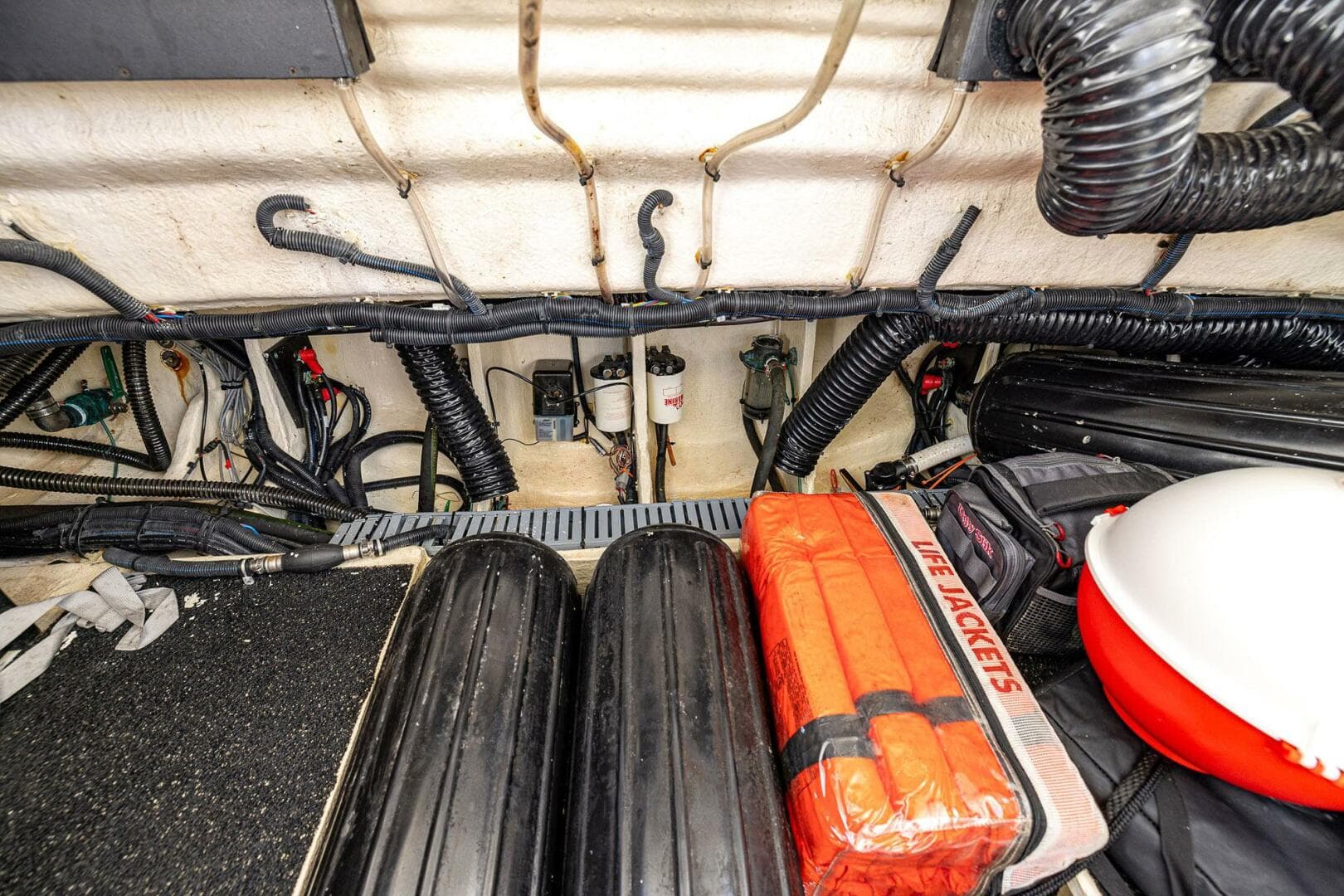 2022 Regal LX 36 — photo 54