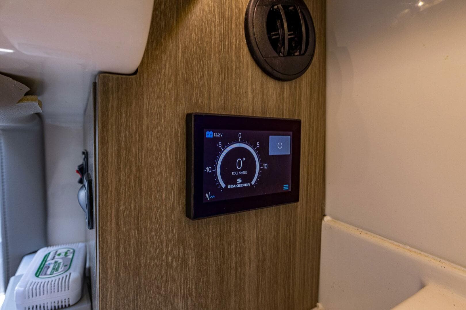 2022 Regal LX 36 — photo 19