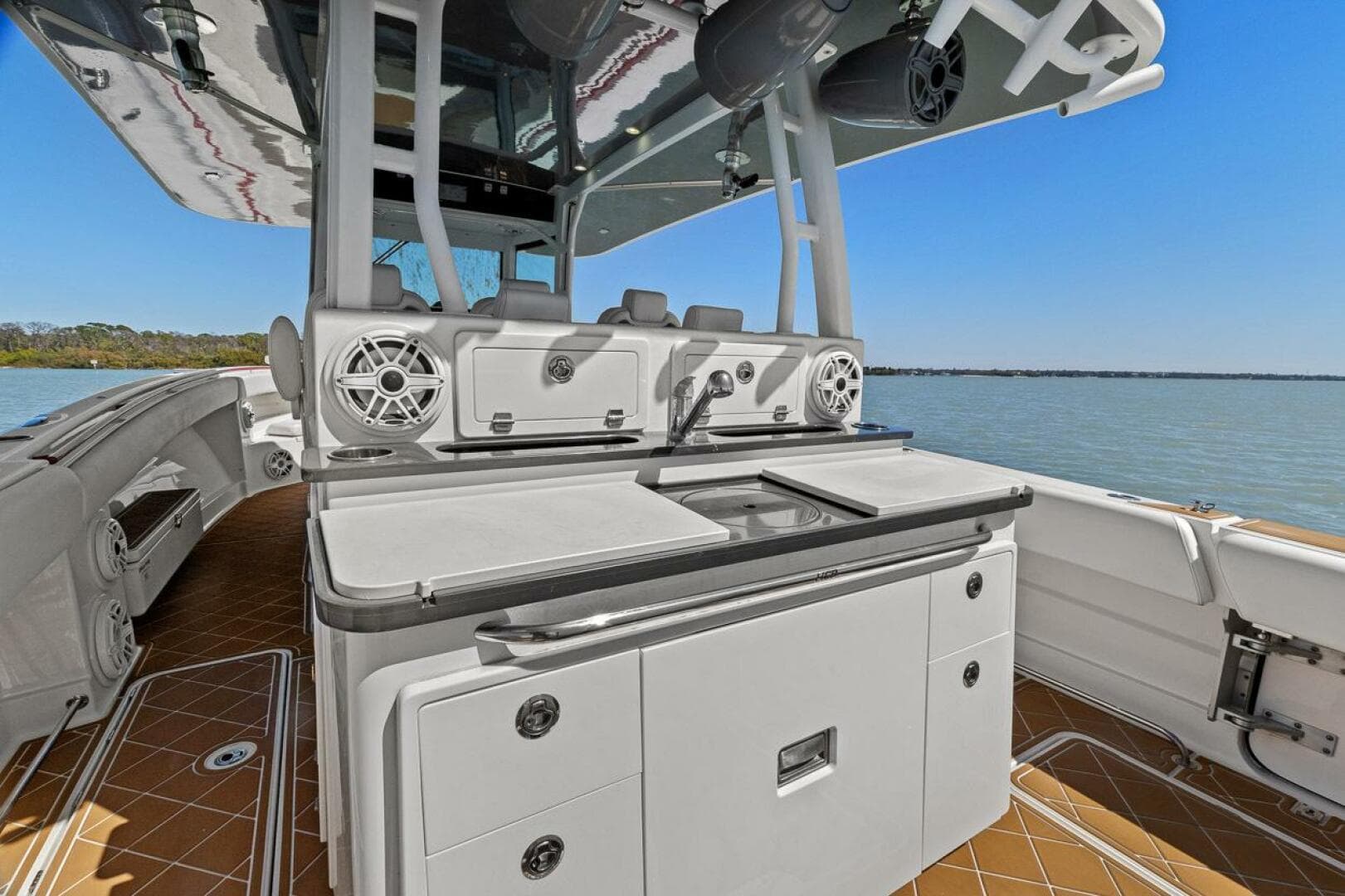 2019 Hydra-Sports 4200 Siesta — photo 40