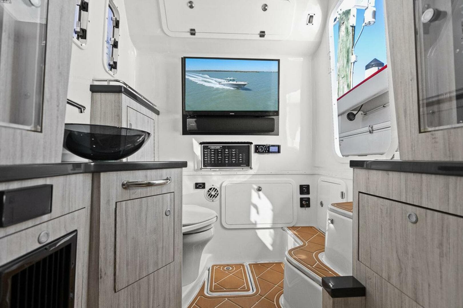 2019 Hydra-Sports 4200 Siesta — photo 58