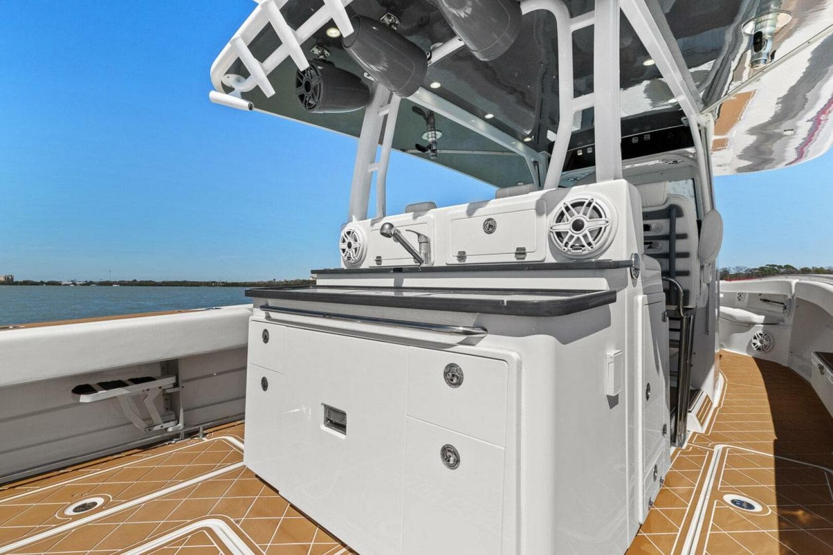 2019 Hydra-Sports 4200 Siesta — photo 37