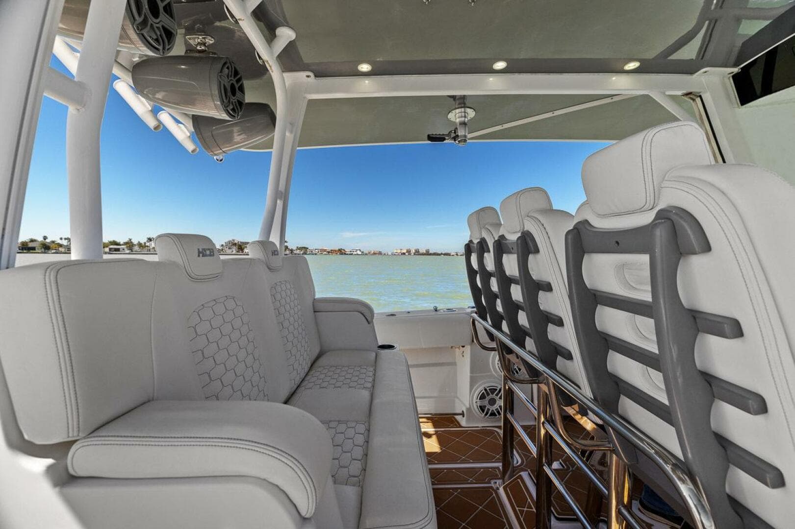 2019 Hydra-Sports 4200 Siesta — photo 49