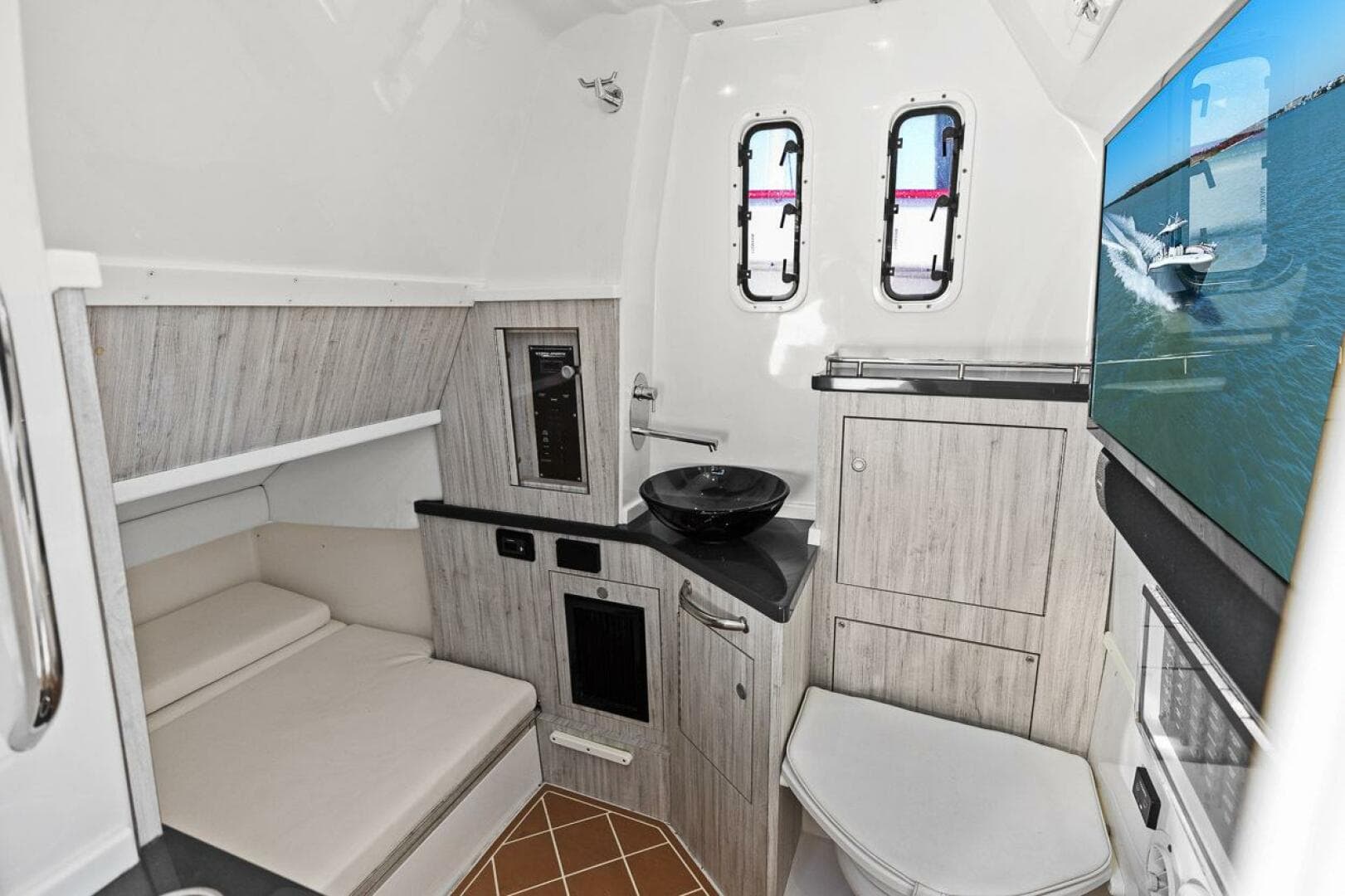 2019 Hydra-Sports 4200 Siesta — photo 9