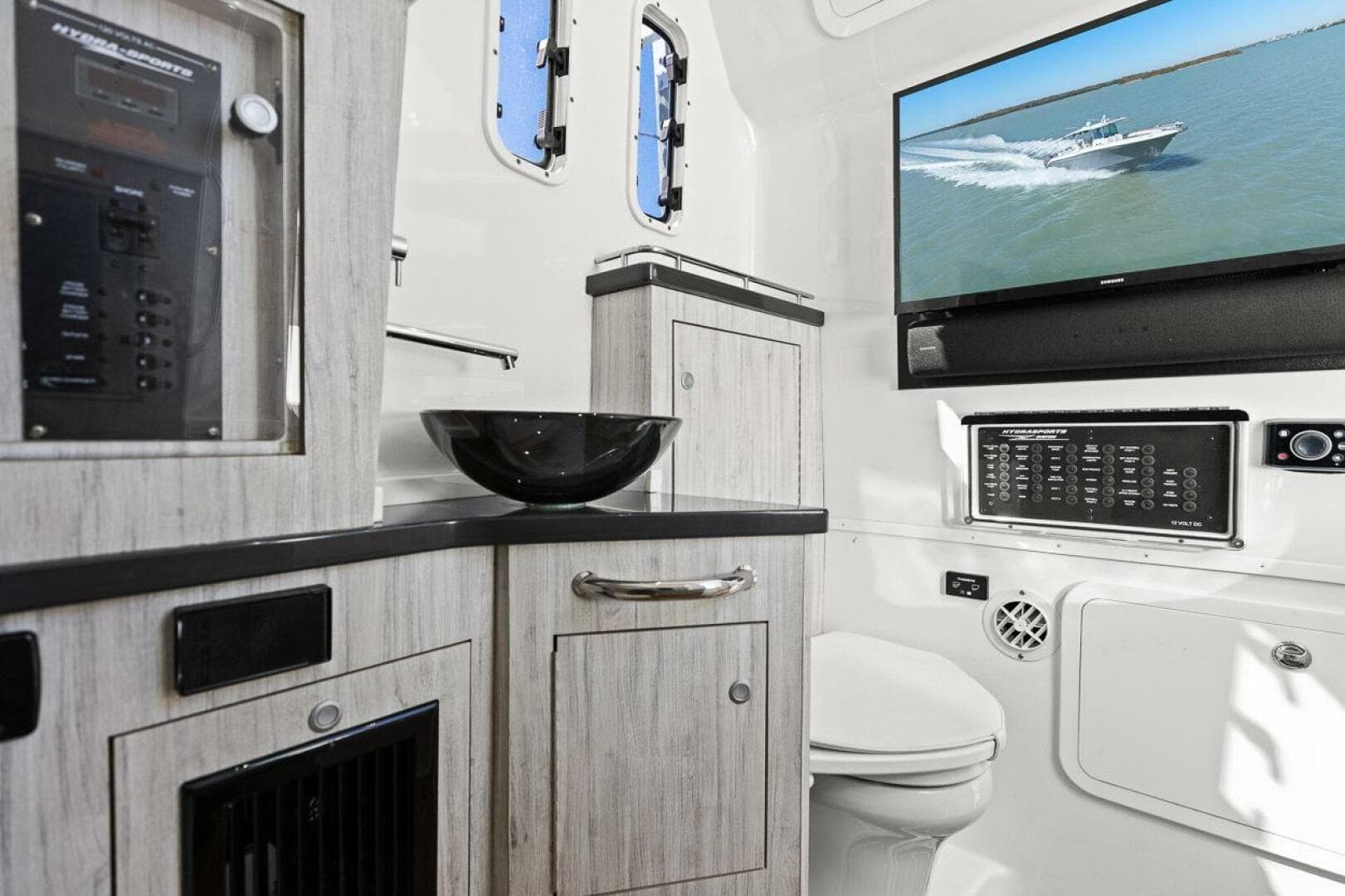 2019 Hydra-Sports 4200 Siesta — photo 59