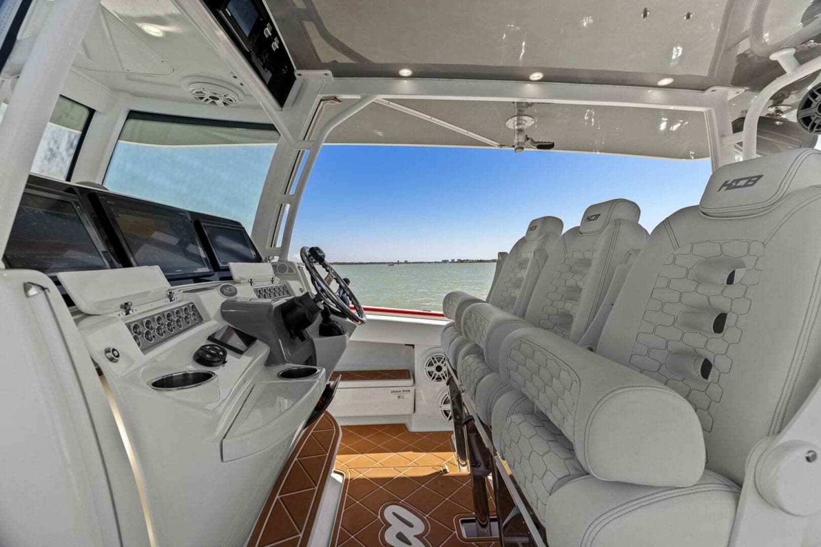 2019 Hydra-Sports 4200 Siesta — photo 46