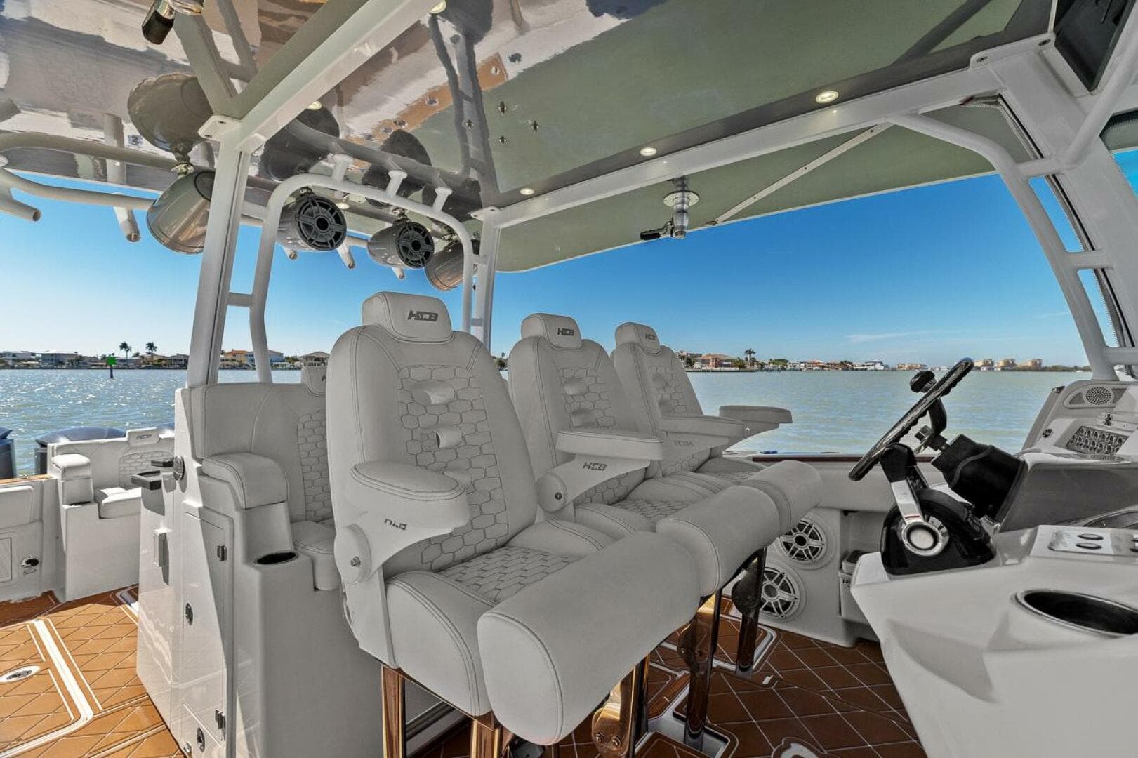 2019 Hydra-Sports 4200 Siesta — photo 48