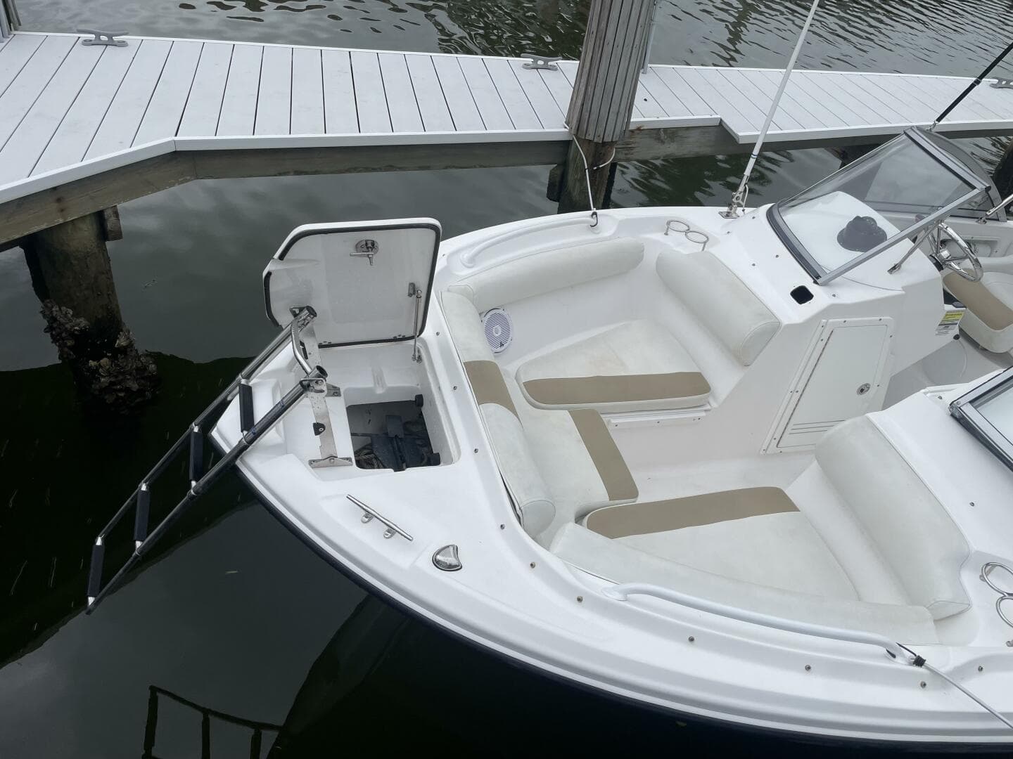 2016 Edgewater 205 CX — photo 10