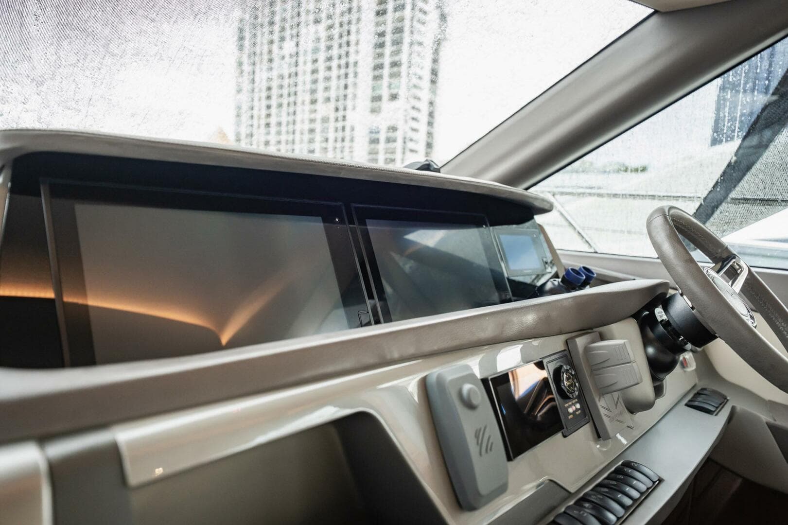 2019 Princess F55 — photo 15