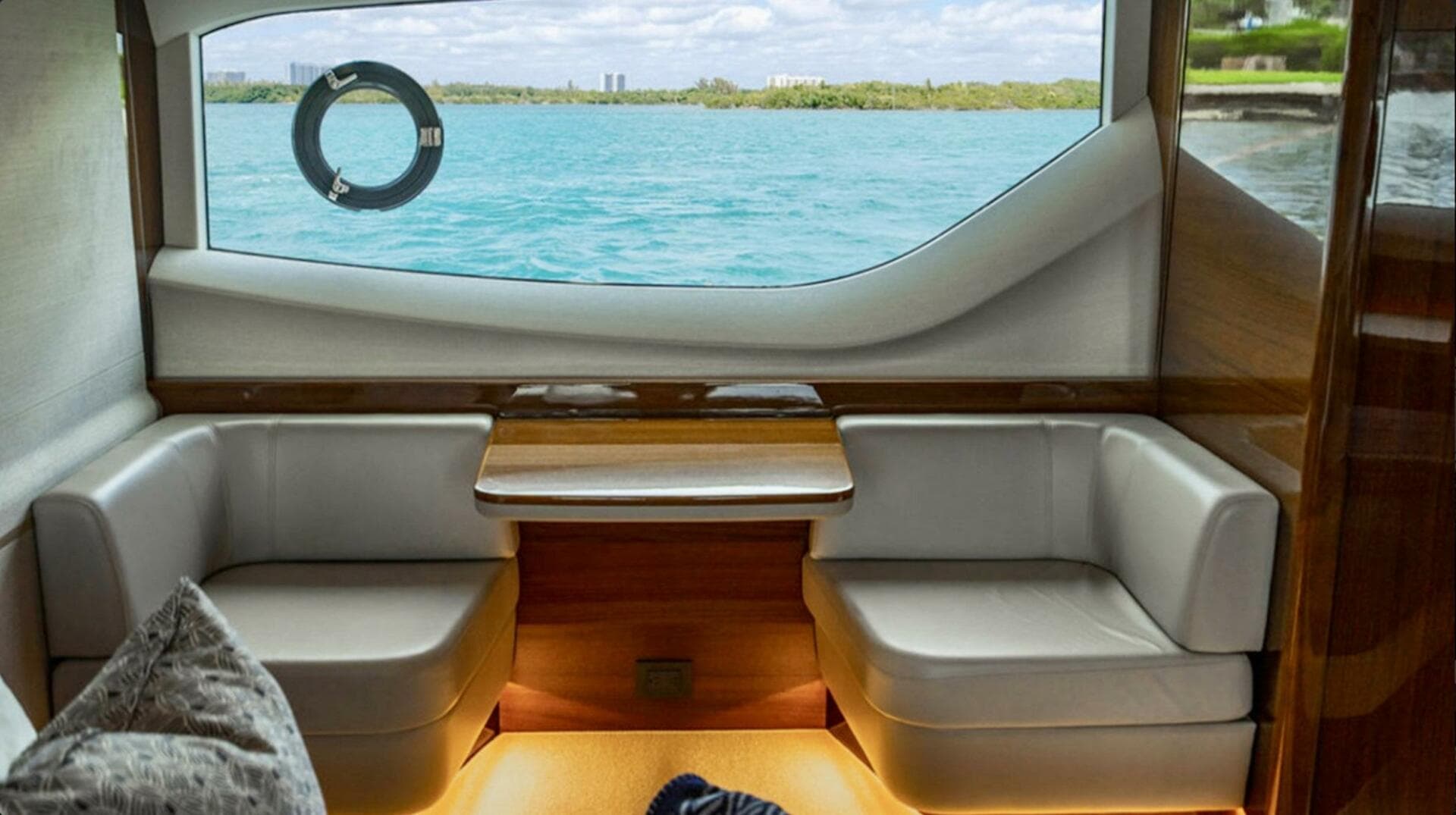 2019 Princess F55 — photo 30