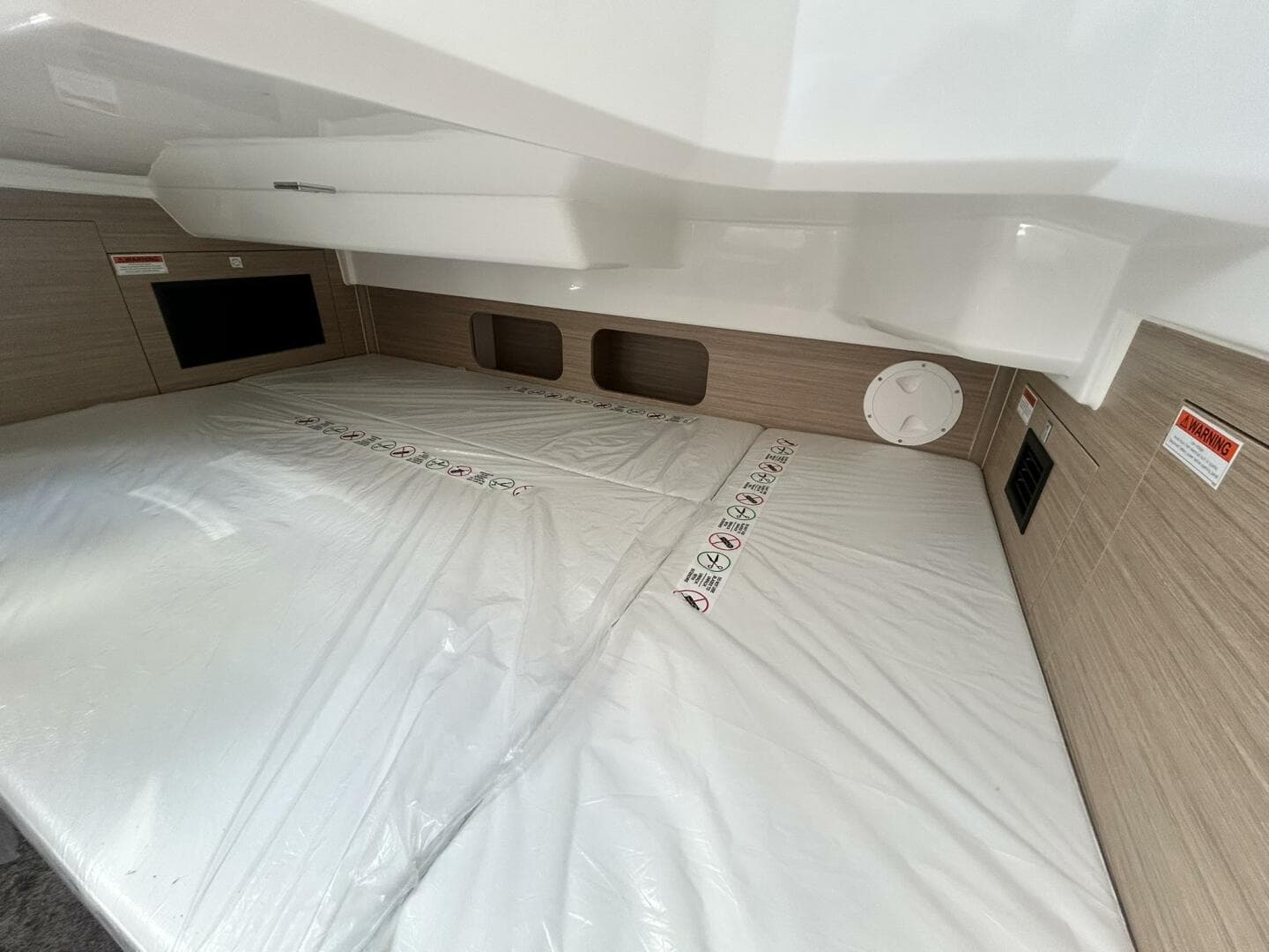 2025 Jeanneau Leader 9.0 WA S2 — photo 13