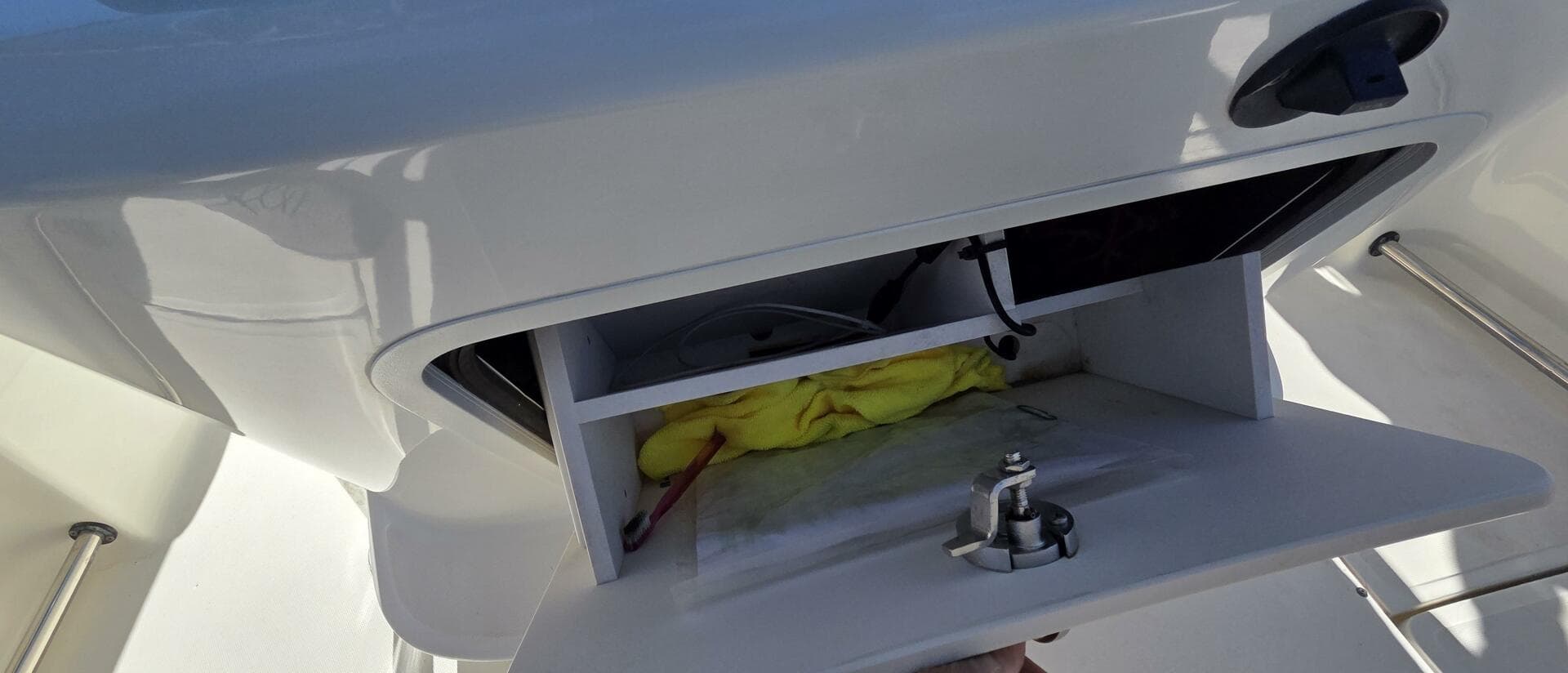 2006 Boston Whaler 270 Outrage — photo 38