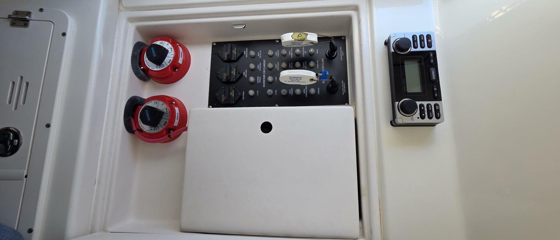 2006 Boston Whaler 270 Outrage — photo 17