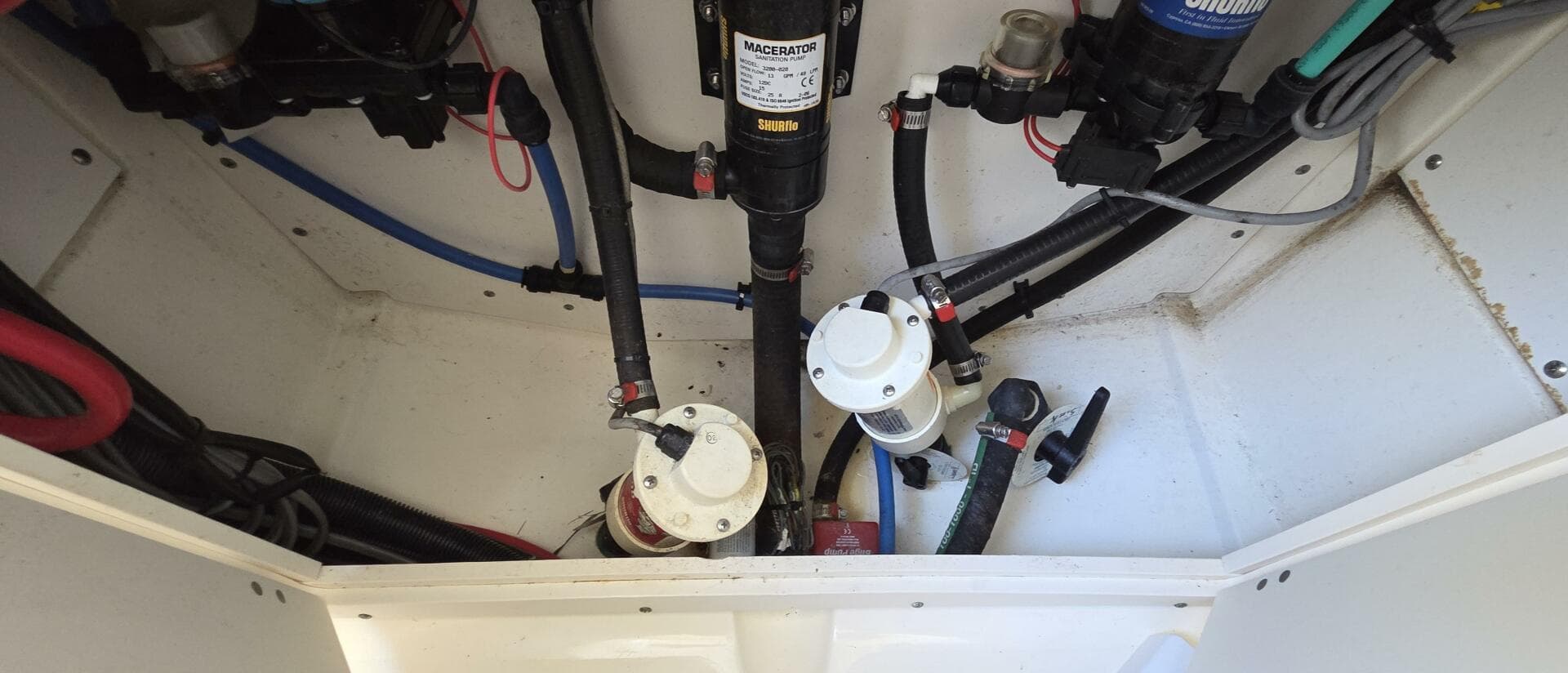 2006 Boston Whaler 270 Outrage — photo 18