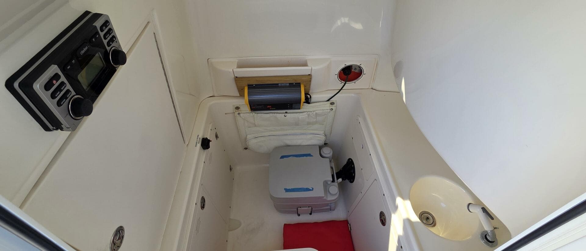 2006 Boston Whaler 270 Outrage — photo 19