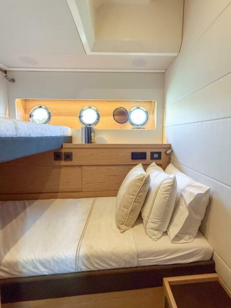 2026 Beneteau Swift Trawler 54 — photo 20