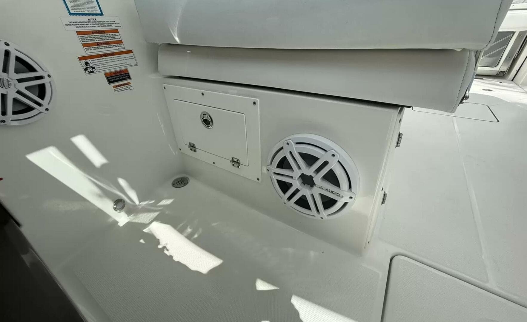 2020 Blackfin 272 DC — photo 19