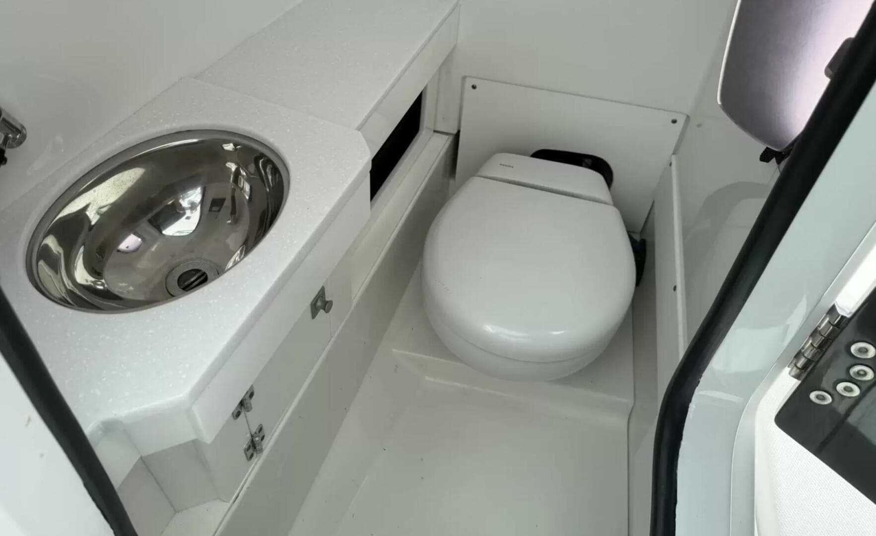 2020 Blackfin 272 DC — photo 14