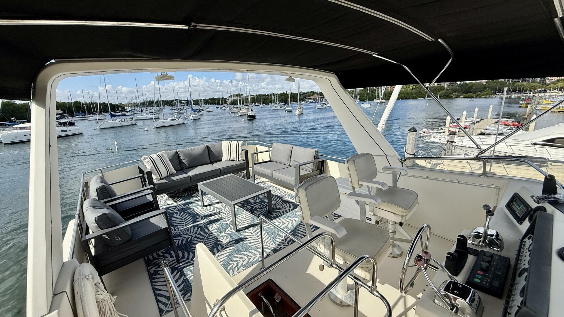 1987 Chris-Craft 500 Constellation — photo 22