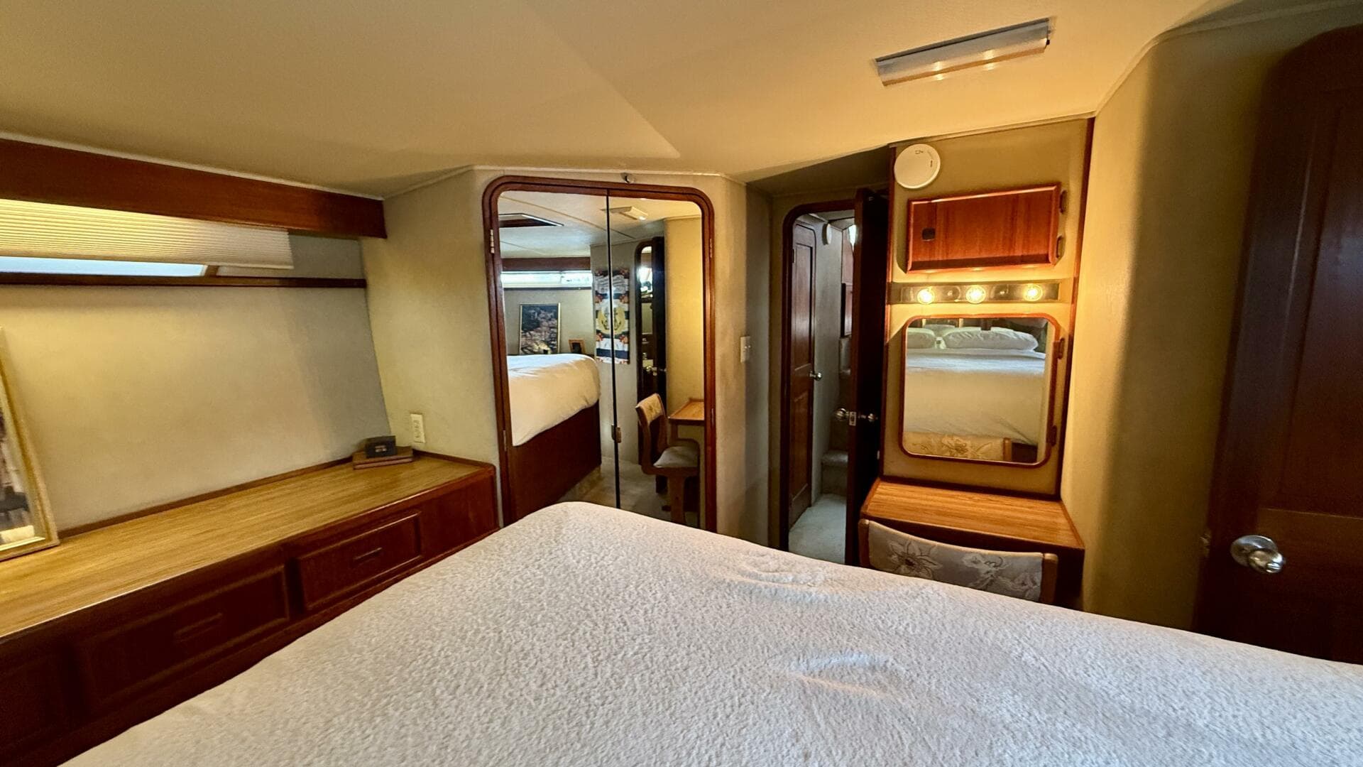 1987 Chris-Craft 500 Constellation — photo 14