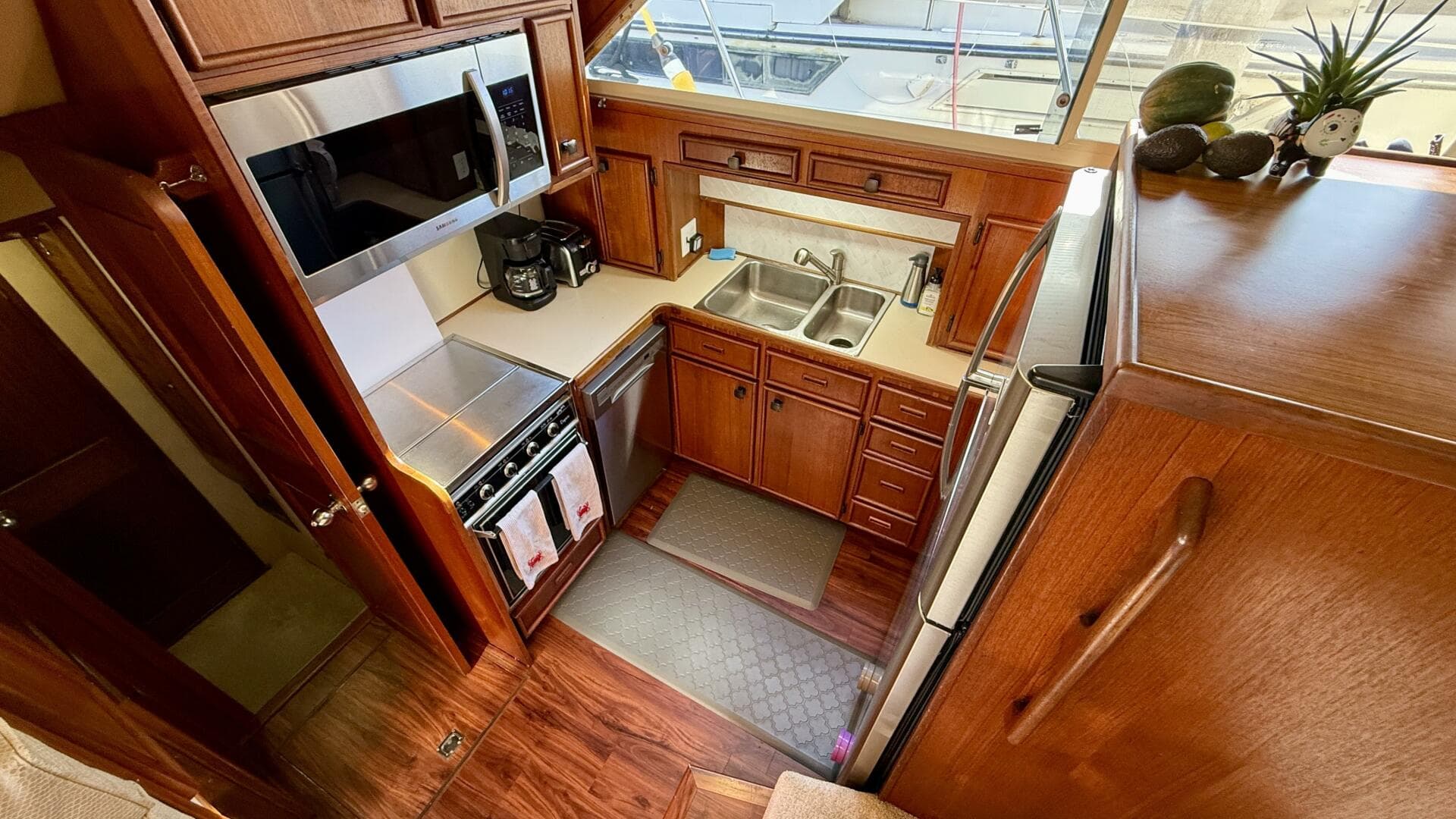 1987 Chris-Craft 500 Constellation — photo 7