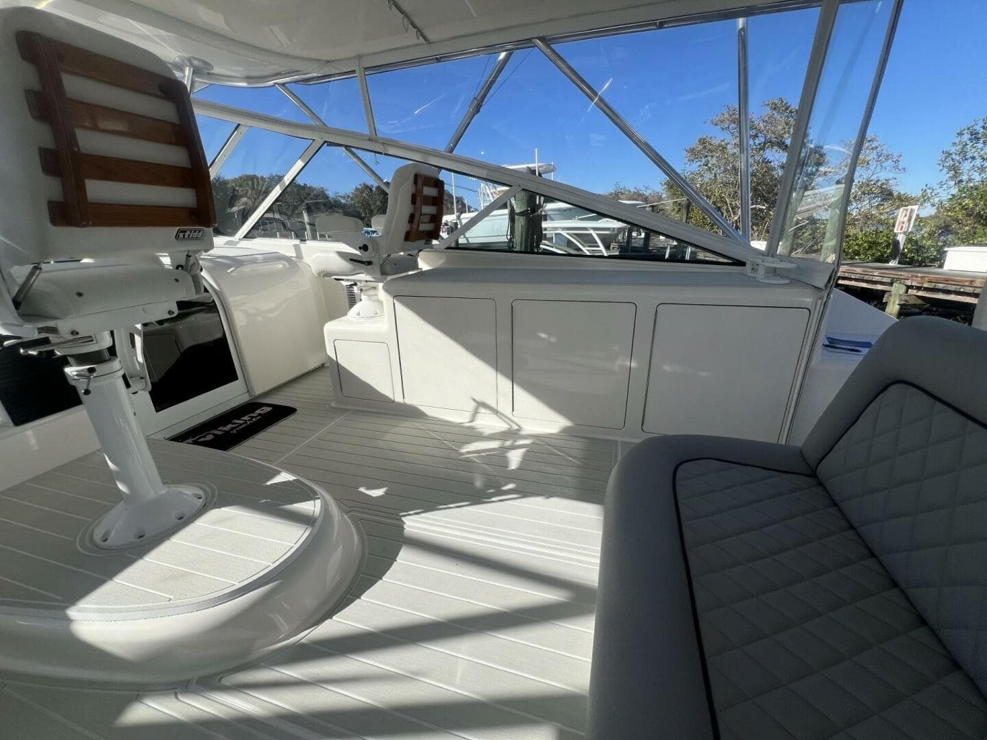 2007 Viking 52 Open — photo 17